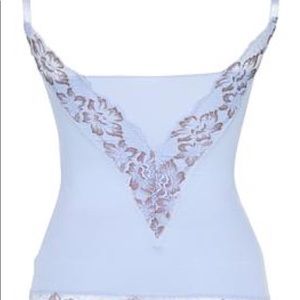 NWOT, Rhonda Sheer, smoothing cami w/built in bra